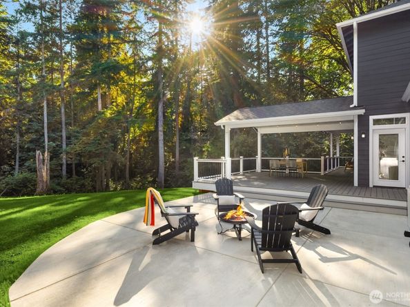 16761 NE Sanwick Place, Bainbridge Island WA 98110