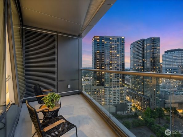 500 106th Avenue NE 2803, Bellevue WA 98004