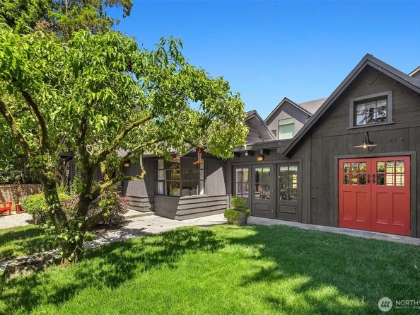 1426 37th Avenue E, Seattle WA 98112