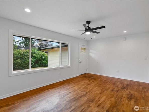 20213 60th Avenue W, Lynnwood WA 98036