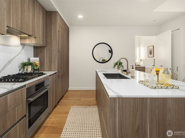 10232 NE 10th Street 708, Bellevue WA 98004