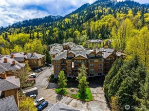 1000 Cabin Creek Lane SW B106, Issaquah WA 98027