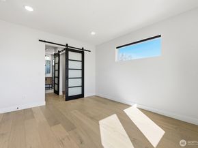 8451 18th Avenue SW, Seattle WA 98106