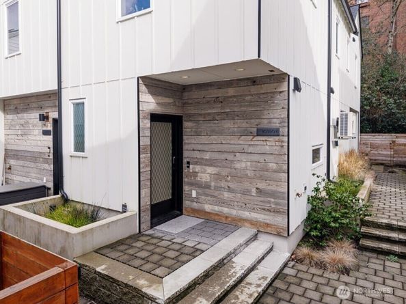 10350 Wallingford Avenue N B, Seattle WA 98133