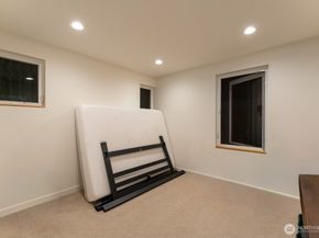 10350 Wallingford Avenue N B, Seattle WA 98133
