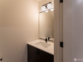 10350 Wallingford Avenue N B, Seattle WA 98133
