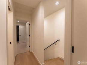 10350 Wallingford Avenue N B, Seattle WA 98133
