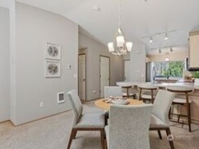 12323 NE 97th Street Q, Kirkland WA 98033