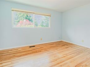 3319 S 249th Place, Kent WA 98032