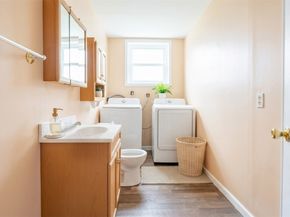3319 S 249th Place, Kent WA 98032