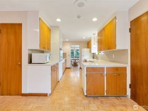 10520 11th Avenue NW, Seattle WA 98177