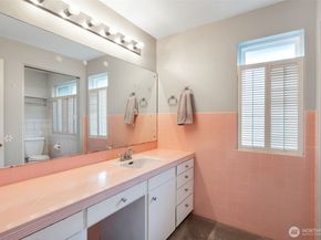 10520 11th Avenue NW, Seattle WA 98177