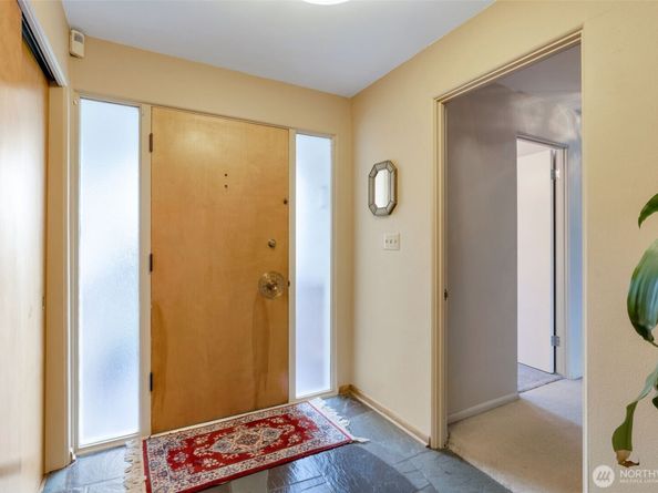 10520 11th Avenue NW, Seattle WA 98177
