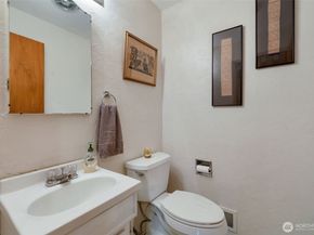 10520 11th Avenue NW, Seattle WA 98177