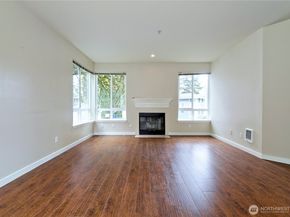 12012 NE 204th Place C201, Bothell WA 98011