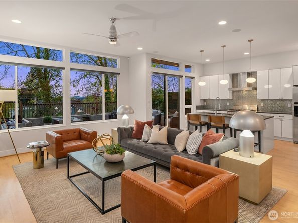 305 24th Avenue E, Seattle WA 98112