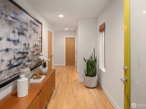 305 24th Avenue E, Seattle WA 98112