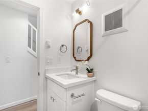 2417 Harrison Avenue C, Everett WA 98201