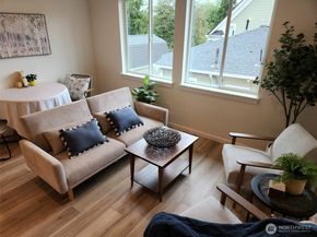 2417 Harrison Avenue C, Everett WA 98201