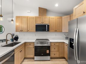 2417 Harrison Avenue C, Everett WA 98201