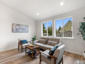 2417 Harrison Avenue C, Everett WA 98201