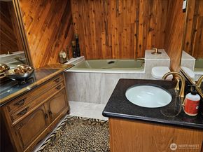 6504 113th Avenue NE, Kirkland WA 98033