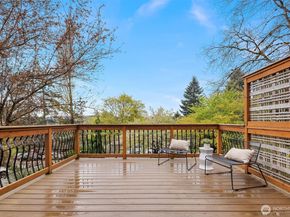 23705 7th Avenue W, Bothell WA 98021