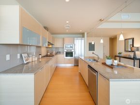 737 Olive Way 2908, Seattle WA 98101