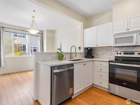 11856 NE 162nd Lane 94, Bothell WA 98011