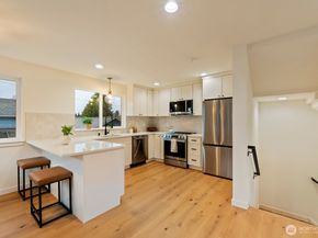 2725 NE 87th Street, Seattle WA 98115