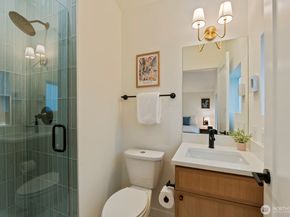 2725 NE 87th Street, Seattle WA 98115