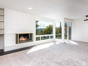 3424 25th Avenue W 201, Seattle WA 98199