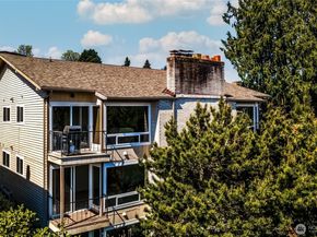 3424 25th Avenue W 201, Seattle WA 98199