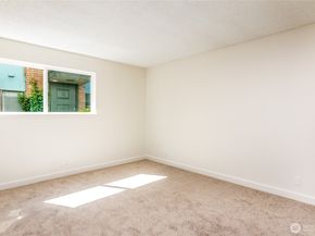 3424 25th Avenue W 201, Seattle WA 98199