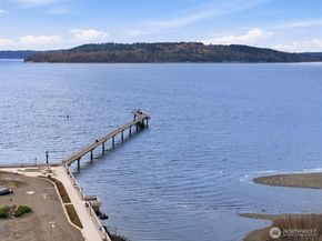 22211 Cliff Avenue S 104, Des Moines WA 98198