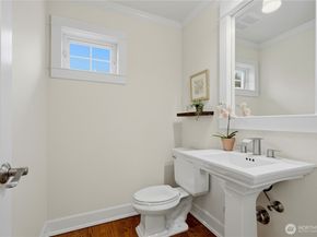 3813 23rd Avenue W, Seattle WA 98199