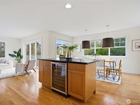 3813 23rd Avenue W, Seattle WA 98199