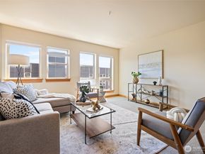 827 Hiawatha Place S 515, Seattle WA 98144