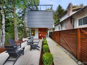 2424 Federal Avenue E, Seattle WA 98102