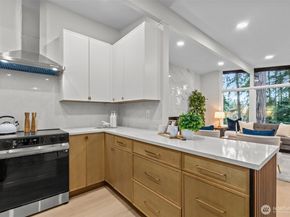3901 151st Avenue SE, Bellevue WA 98006