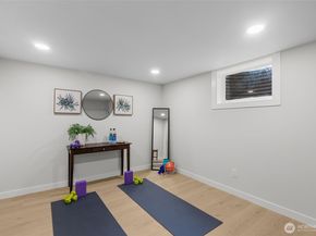 3901 151st Avenue SE, Bellevue WA 98006