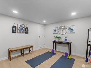 3901 151st Avenue SE, Bellevue WA 98006