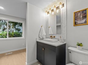 3901 151st Avenue SE, Bellevue WA 98006