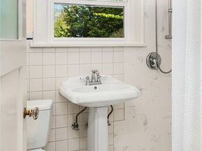 6216 33rd Avenue NE, Seattle WA 98115