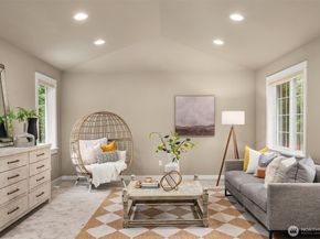 8718 124TH Avenue NE, Kirkland WA 98033