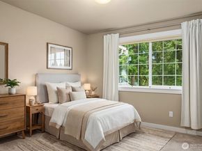 8718 124TH Avenue NE, Kirkland WA 98033