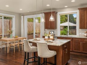 8718 124TH Avenue NE, Kirkland WA 98033