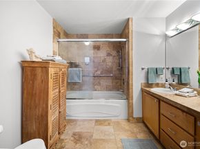 8630 113th Lane NE, Kirkland WA 98033