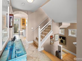 8630 113th Lane NE, Kirkland WA 98033