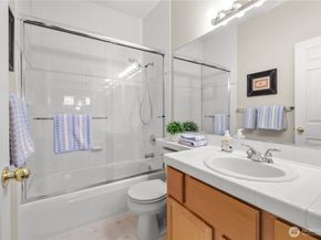 8630 113th Lane NE, Kirkland WA 98033